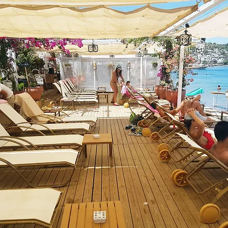 Knidos ベッド・アンド・ブレックファスト *