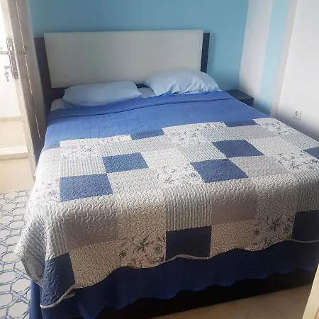 Knidos ベッド・アンド・ブレックファスト