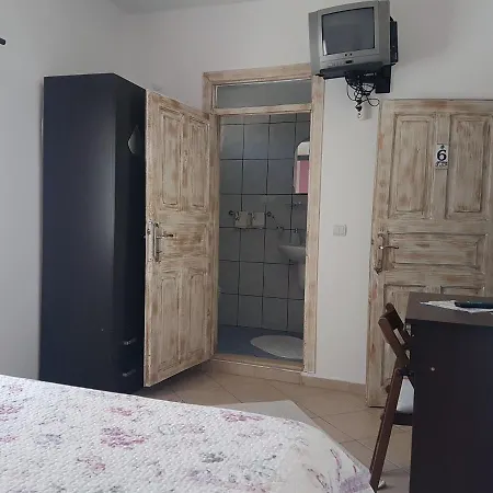 Bed & Breakfast Knidos *