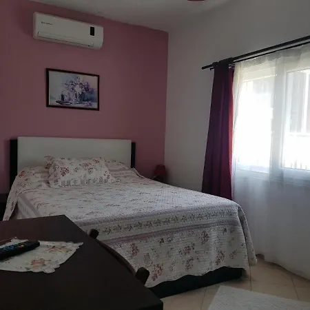 Bed & Breakfast Knidos