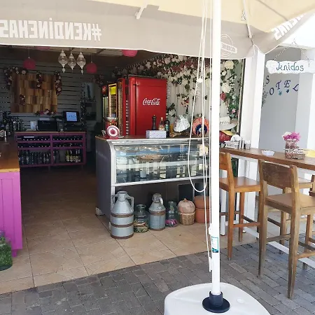 Bed & Breakfast Knidos