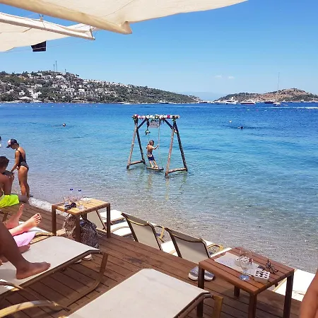 Bed & Breakfast Knidos *