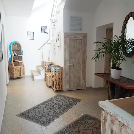 Knidos Bed & Breakfast Golturkbuku